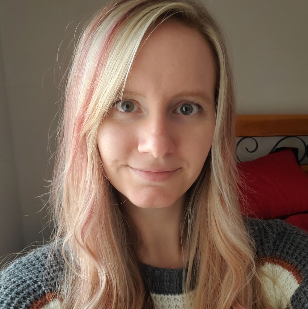 Meet your Posher, Holly